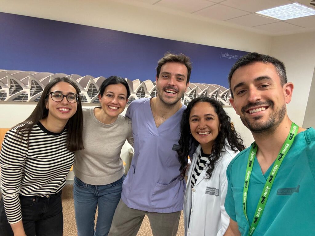 La Unidad de EII del Hospital La Fe refuerza su compromiso docente con la rotación de residentes nacionales e internacionales